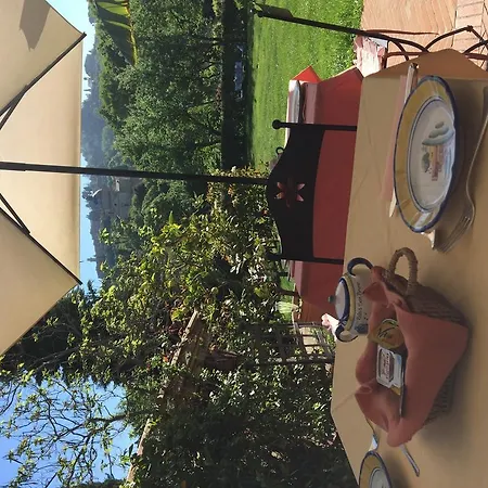 Relais San Bruno 컨트리하우스 *